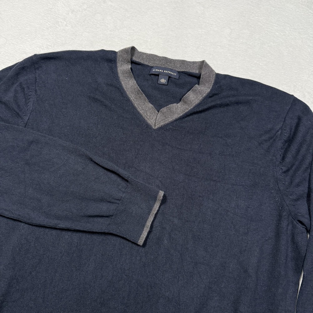Banana Republic Sweater Mens Large Navy Gray V Neck Silk Cashmere Pullover